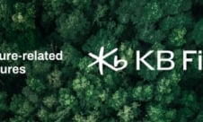 윤종규 KB금융 회장 "ESG 실행력을 높이는 단계로 나가야"