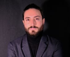 "메타버스에서 먼저 브랜드 키우고…현실 시장 공략"