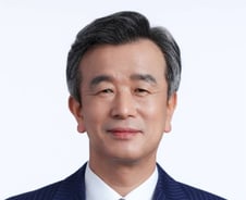 [기고] 한국경마 100년 비추는 서광