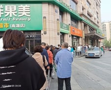 [르포]'확진자 20명' 나오자 中베이징 '벌벌'…마트는 이미 '텅텅'