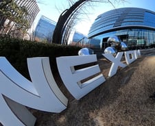 '故김정주 아내' 유정현, 넥슨 새 총수로…"지분매각 검토안해"