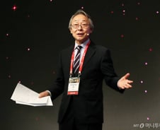 늙어가는 대한민국, 위기 아닌 기회로 만들어야