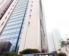 [단독]우리은행장 "횡령사태로 무너진 고객신뢰 다시 쌓겠다"