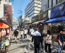 [르포]어린이날 맞은 남대문 아동복거리..."3년만에 시장에 나왔어요"