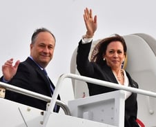 尹당선인 취임식에…美부통령 남편·'파친코' 이민진 작가 온다