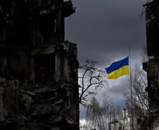 ESG에 치인 '이 업종', 러-우 전쟁으로 재평가…"투자 유효"