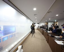 윤석열 대통령, '서초동-용산' 첫 퇴근…시민 불편 최소화 고심