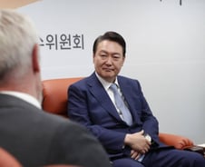 尹대통령 만나는 美 노벨상 수상자…"韓 과학 투자 이어가길"