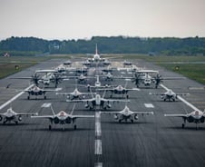 [단독]바이든 순방 앞두고 美·日'엘리펀트 워크'…항공 전력 과시