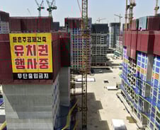 "연금으로 월 130만원 이자 내는데.." 조합원도 모르는 둔촌주공