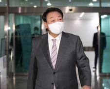 尹대통령·바이든, 한국항공우주작전본부 방문…'동맹 과시'