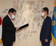 윤석열 대통령, 한덕수 국무총리 임명…지명 48일만