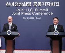 尹-바이든 대통령, 공동성명…"핵우산 제공 확보, 반도체·원자력 협력"