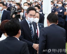 [단독]이재용-인텔 겔싱어 CEO 단독회동…반도체 협력방안 논의