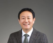 '동물→사람' 감염병 대가의 전략은? 가장 먼저 튀어나온 말 "중국"