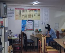 [르포]"500원이라도 올리고 싶어요"…6500원 잔치국수 분식집의 한숨