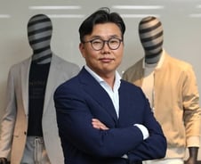 83년생 갤럭시의 자신감 "1등 브랜드는 세대를 가리지 않는다"