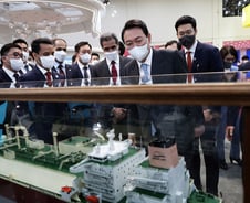 "불리할 때만 가스공사 탓? 민간도 LNG 비축해보라"[세종썰록]