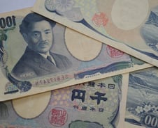 슈퍼 엔저 속 딜레마 빠진 일본 경제…"서서히 침몰할 것"