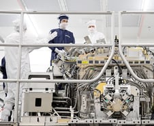 [단독]이재용 유럽 갔던 이유, 차세대 반도체 EUV 따냈다