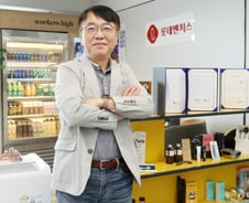 신동빈이 '인사통'에 CVC를 맡긴 이유..."혁신도 아웃소싱 시대"