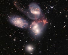 인류 이주할 '제 2의 지구' 찾을까…웹 망원경, 외계 행성서 물 발견