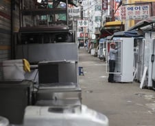 [기자수첩]'90% 원금탕감' 부러우면 지는거다