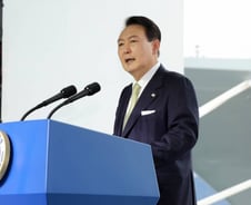 "곳간 비우고, 전기료 누르고"...文정부가 남기고 떠난 숙제