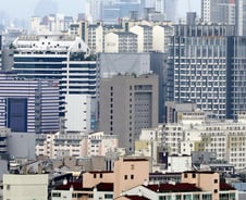 [단독]非주거지역에도 주택 쏟아진다 "공업·상업·준주거 규제 완화"