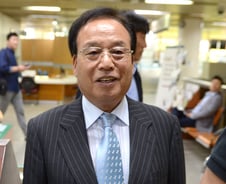 [단독]광화문 금강송 빼돌린 신응수 대목장 무형문화재 자격 박탈