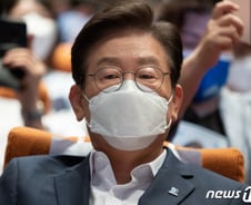 [단독]경찰, 이재명 '검사 사칭' 사건 선거법 위반 혐의 '불송치' 종결