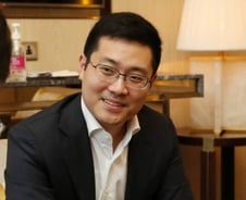 돈 없어 모텔 살던 스타트업 청년 금의환향…'2조원' 상장사 대표 됐다