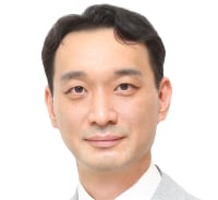 사다리 걷어차기 혹은 내로남불[MT시평]