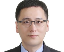 [기고]기부·기업승계 활성화…공익법인 주식규제 완화해야