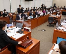 '금쪽이 전문가' 오은영 박사 뜰까…복지위, 참고인 채택