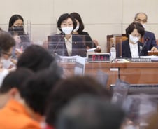 "마약 게시물 차단 트위터 94일·구글 23일 소요" 식약처 뭐하나