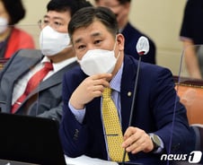 최승재, 네이버 상생 점검할 국회차원 특위 제안