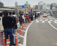 [르포]"6년 전으로 되돌아갔다"…카카오 멈추자 택시 손님도 기사도 발만 동동