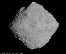 日 소행성 탐사선, 알갱이·물 이어…가스까지 채취[우주다방]