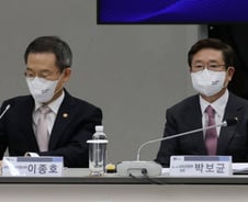 문체부 장관 "관광기업 육성펀드 5000억 추가 결성"