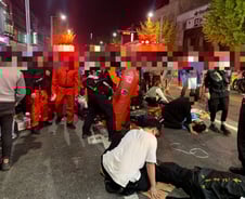 "가파른 골목 몰려 도미노처럼…" 핼러윈 축제 이태원서 '심정지' 대참사