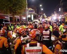 "공유 자제, 안전 확인"…'이태원 비극'에 SNS도 비상 조치