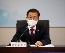 이정식 고용장관 "이태원 피해자 등 휴가·휴직 어려움없게 할 것"