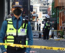 경찰·국과수, 이태원 참사 현장 합동감식…"사고원인 규명"