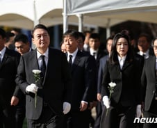 "이태원 참사, 경찰로 못 막아" 대통령실, '제도 보완' 고민