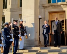 韓美 국방 '확장억제' 협의 와중에 北은 미사일 3발 더 쐈다