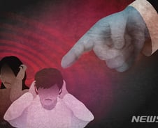 [단독]급식 맛나면 '참 잘했어요'도장 찍어준 '갑질'교장...솜방망이 처벌