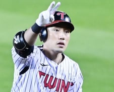 [단독] 'A등급' 서건창 또 FA 신청 포기, 은사와 함께 내년 '3수' 선택