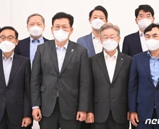 [단독]민주당, 이재명 삼성 본사 방문...檢 압박 '경제'로 정면돌파