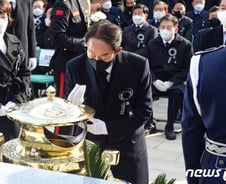 김영삼 '서거 7주기'… 與 "YS 뜻 받들어 '대도무문' 길 가겠다"